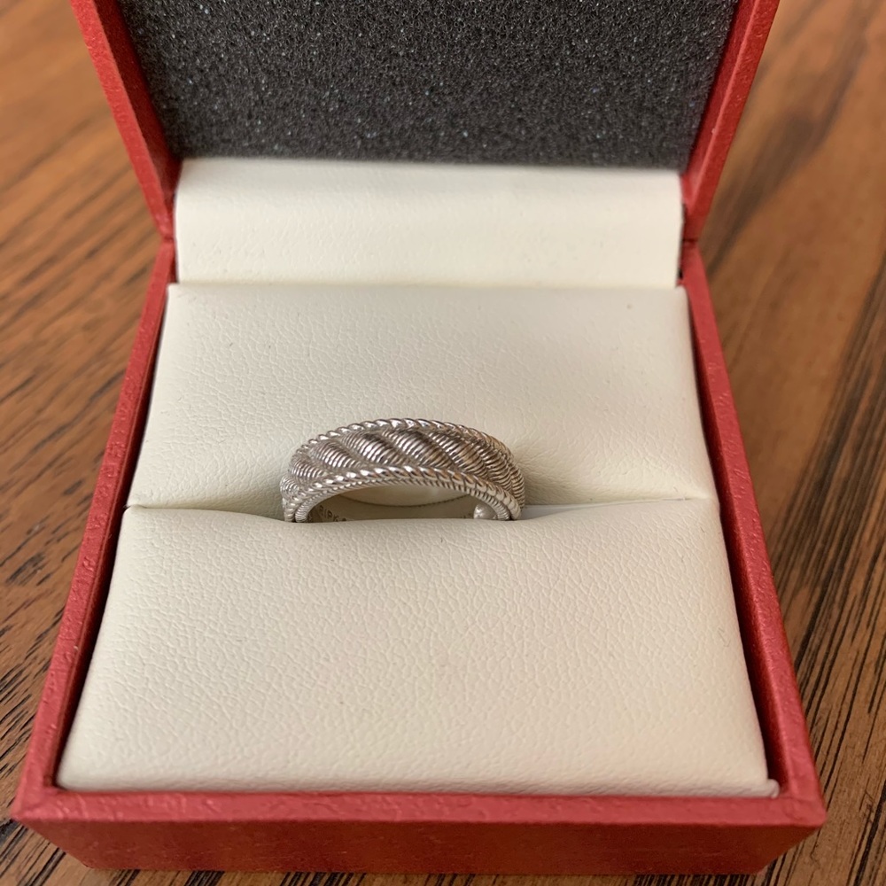 Judith Ripka Band Ring